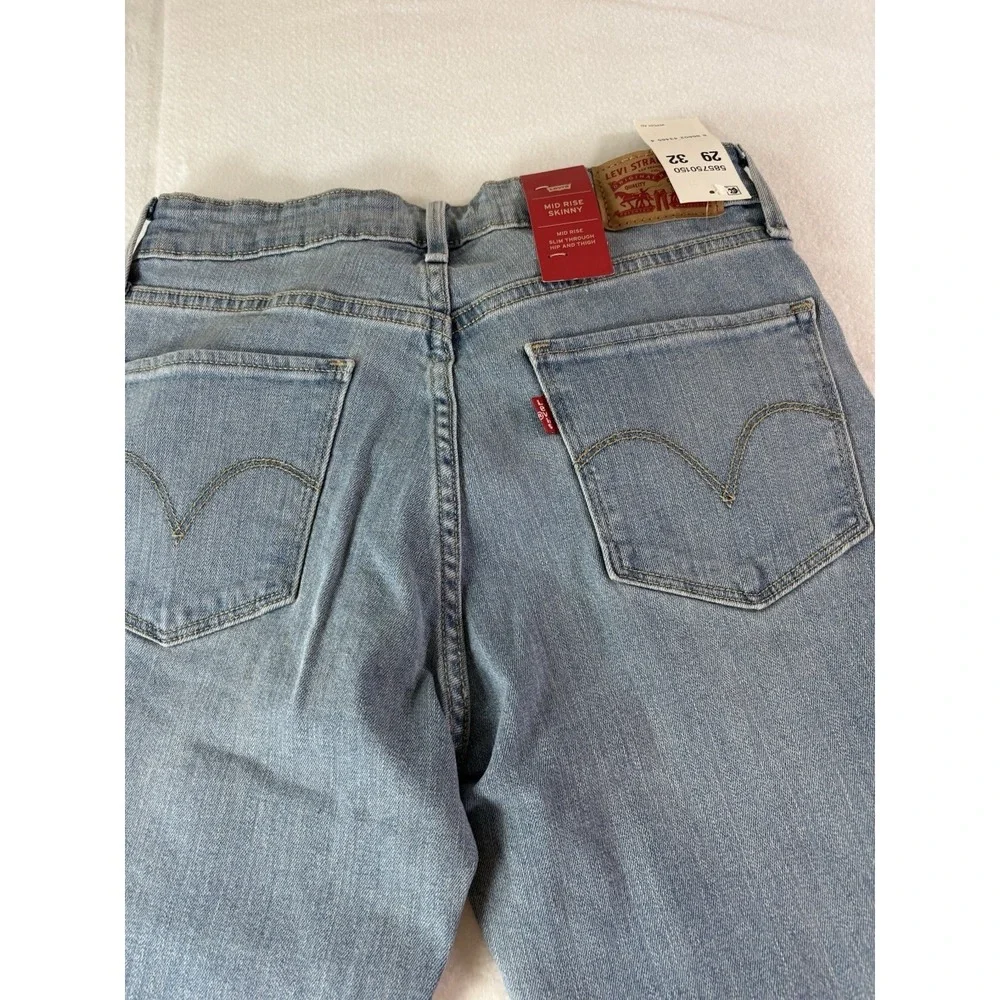 WOMEN'S LEVIS JEANS W29 L32 Mid Rise Skinny Blue Denim Light Wash NEW With Tags - Picture 11 of 13